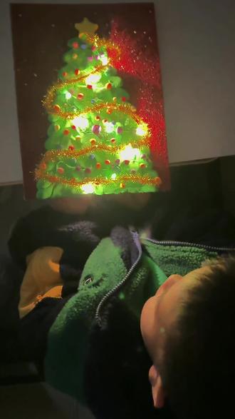 圣诞节快乐,彩泥圣诞树,艺术启蒙#亲子手工 #手工 #艺术启蒙 #幼儿手工制作 #彩泥