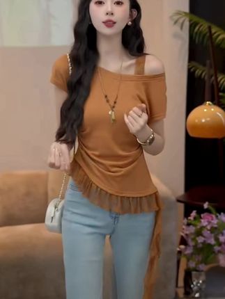 法式设计感小众别致短袖显瘦T恤女#洋气减龄 #谁穿谁好看 #谁穿谁漂亮 #穿出高级感 #夏季新款