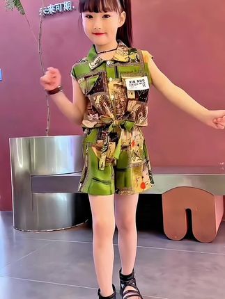 #我要上热门 【奇妙卡依】女童无袖套装夏季新款中大童洋气时髦碎花衬衣两件套#高品质童装 #生女儿就是用来打扮的 #夏季新款 #生女儿就是用来打扮的 @DOU+小助手 @DOU+上热门 @巨量千川