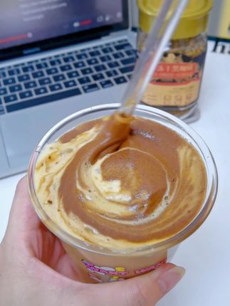 鲨鱼菲特冻干黑咖啡在家也能实现高品质咖啡自由了,喝起来醇香丝滑,口感细腻一点也不输门店,姐妹们闭眼入#黑咖啡#冻干咖啡#鲨鱼菲特#400次咖啡 #超便宜超划算 #好喝不贵