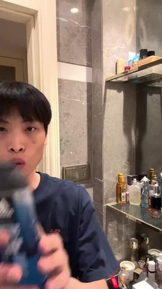 阿迪达斯男士三合一沐浴露250ml冰点留香去氯洗发沐浴多用款#阿迪达斯沐浴露 #男士洗护 #冰点沐浴露 #多功能沐浴露 #男士香氛洗护