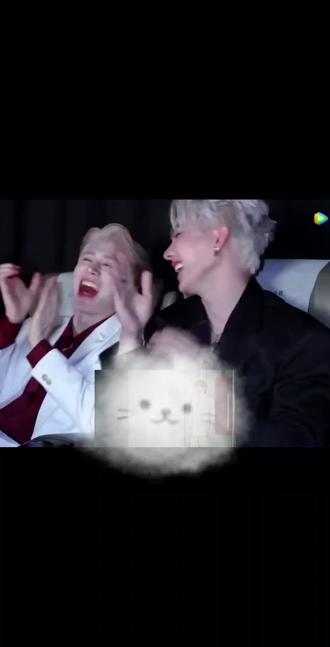 来了来了红色法拉利公开处刑他来了…哈哈#泰剧推荐 #yesterdayoncemore昨日重现