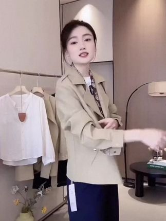 【清雨】2025秋新款女装简约气质拉链夹克小个子显瘦外套高级感上衣#时尚穿搭 #休闲减龄穿搭 #新款上新 #休闲时尚潮流女装