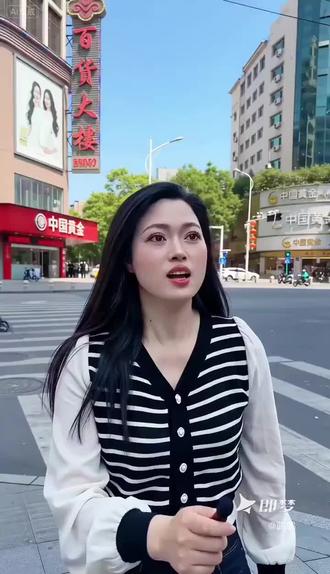 你们家乡厨房用方言怎么说?#方言扁担采访-做同款 #Seedance2.0#即梦AI #AI分身戏精大赛 #我的AI分身杀疯了