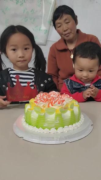 亲子互动,益智动画,儿童动画,儿歌,早教 #卡通玩具 #儿童绘画 #自制生日蛋糕 #零基础学画画 #爱莎公主