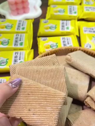 无添加蔗糖荞麦手工蛋卷香酥鸡蛋卷传统零食糕点心整箱批发