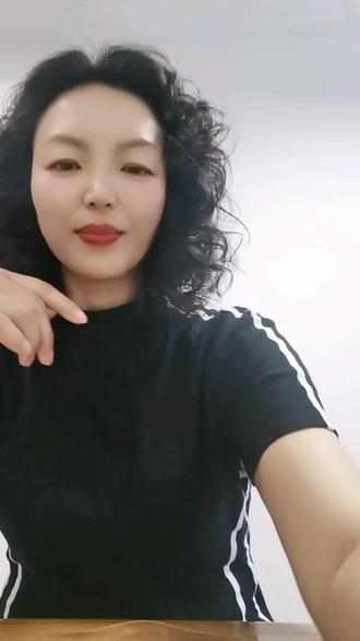 跟着《主角》了解不一样的陕西方言 方言是行走的博物馆,是千年文脉的活化石小时候我们觉得土的掉渣的陕西话里,藏着《诗经》《左传》的呼吸。#电视剧主角#方言#陕西方言#主角