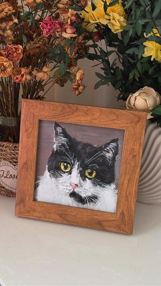 画一只奶牛猫,亿里挑一的小西装! 又是被奶牛猫帅到的一天!黑白西装一穿,猫界警长的正气瞬间溢出屏幕。下巴花色似乎还带着麦克风,像是正在执行任务!你们家的咪咪有什么有趣花纹吗?#画 #猫 #装饰画 #氛围感 #油画