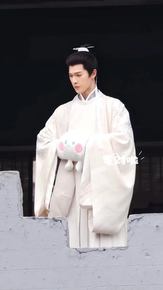 太可爱了小林😇
#昀牵孟绕 #李昀锐 #言尚 #路透