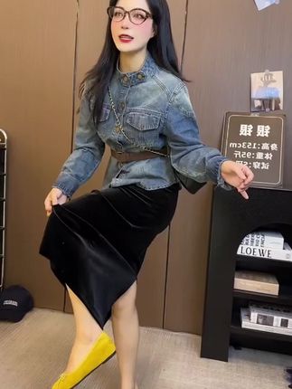 #时尚百搭#洋气减龄 #半身裙