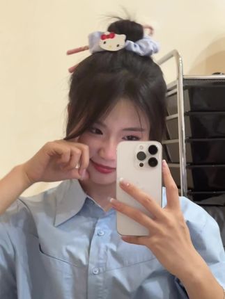 好可爱呀#甜妹日记 #可爱到犯规 #发圈头绳 #对镜拍