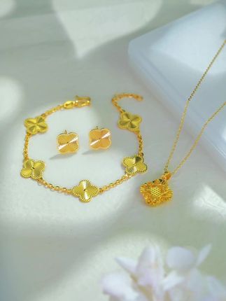 通体足金五花四叶草手链,经典百搭 5G精品工艺礼物推荐#五花四叶草手链 #足金999 #手链女款 #送女友礼物#手链手链  #手链控