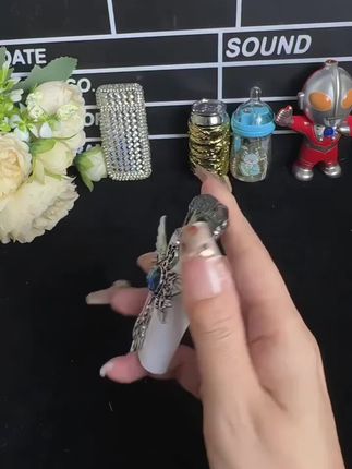 #打火机又火了 #创意打火机 #礼物推荐 #男神必备 #灵蛇蝴蝶打火机