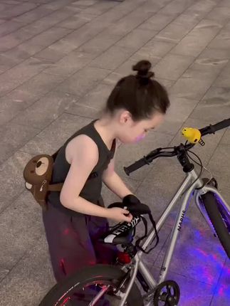 #儿童自行车 #骑行vlog #户外骑行 #萌娃骑行