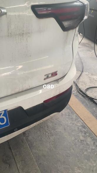 比速汽车 T5 OBD接口位置