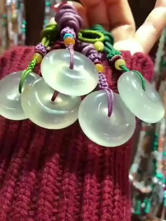 小而美的成对翡翠平安扣挑一挑#性价比超高 #天然翡翠 #玻璃种翡翠 #平安扣