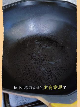 这个多功能折叠蒸架设计的太高级了,用它热菜热馒头,蒸蛋羹,很牢固不会撒,还可以当个好用的隔热垫用!#好物推荐🔥 #厨房好物 折叠十字蒸架厨房正反两用锅架蒸菜架家用多功能隔水隔热支撑架