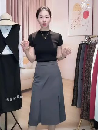 2025早秋韩系气质显瘦开叉高腰半身裙,谁穿谁显瘦!高级感拉满!洋气又百搭,搭配任何上衣都巨巨巨好看!#半身裙 #韩系穿搭 #穿出高级感 #显瘦穿搭 #梨形身材穿搭