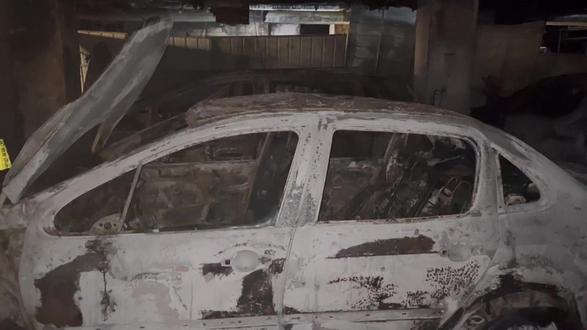 济南恒大城地下停车场起火,记者实地探访!《生活帮》记者在现场看到,多辆汽车烧得只剩框架。恒大城西区社区居委会工作人员回应:受损车辆大约有6辆,“具体的事故鉴定报告未出”。关于事情的最新进展,《生活帮》将持续关注。#媒体精选计划