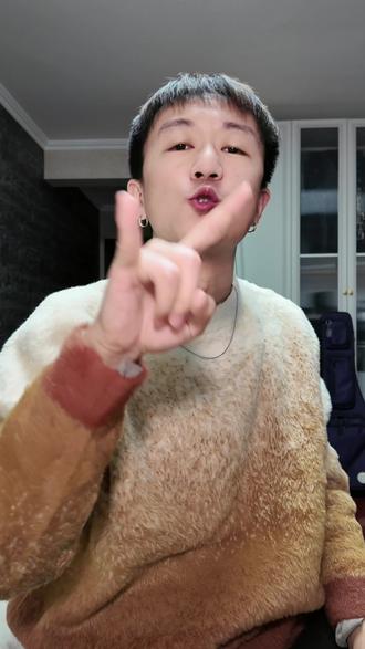 摇滚今日 1月2日 THE CLASH的《London Calling》上“春晚”了
#摇滚今日 #theclash #摇滚乐 #春晚 #朝生暮死乐队