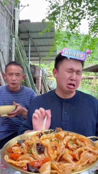 名模坤同款红油麻酱凉皮,口感软糯不软烂,性价比直接拉满。#名模坤#凉皮 #美食分享