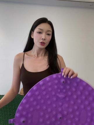 指压板踩起来好身材练起来!