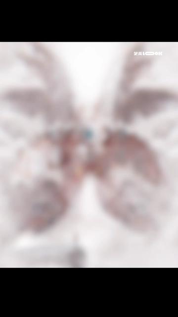 他还原天使的真面目!简直颠覆了认知! 数字艺术家乔纳斯·普菲弗(Jonas Pfeiffer)通过翻阅大量文献资料,还原了《旧约圣经》里的上三阶天使形象。这些可怖的天使,居然如同怪物一样,让人感到胆战心惊。
#艺术LOOK #艺术在抖音 #数字艺术 #天使 #视觉震撼