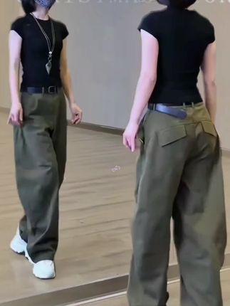 百搭显瘦修身休闲黑色短袖上衣#2025宽松时尚直筒阔腿裤两件套#感受舞蹈魅力 #时尚潮流休闲百搭 #时尚宽松直筒裤阔腿裤两件套推荐