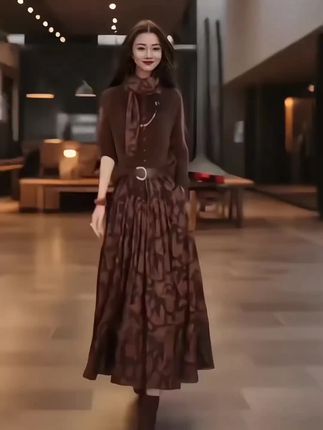 #上热搜 #同款 #时尚休闲套装#洋气上档次#显瘦又遮肉