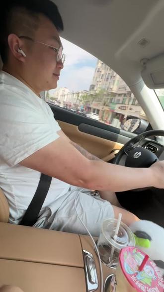 谁说男人生不了孩子,爱他就让他给你生一个#逗比夫妻日常 #生活碎片 #生娃