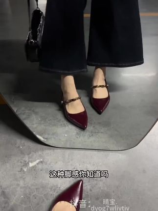 小金条】粗跟玛丽珍女鞋新款法式尖头金属一字带中跟单鞋#单鞋 #尖头高跟鞋 #粗跟