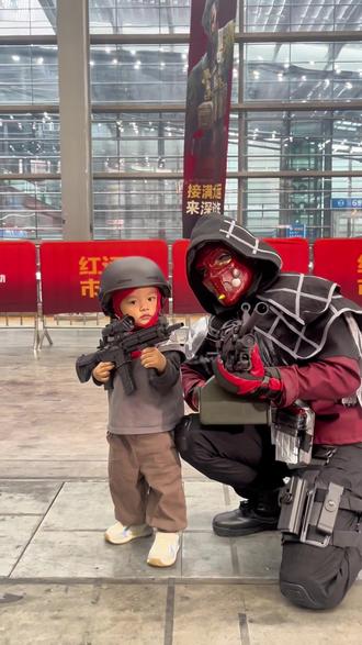 阿萨拉小兵在深圳漫展备受欢迎#三角洲行动 #红运市集 #cosplay #阿萨拉