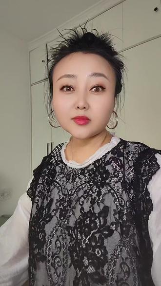 抖音给我发流量奖励了,你们有没有收到过?就是你的作品后台会显示,作品获得流量激励,这个信号非常重要了!说明你的账号内容被平台认定为优质有价值的账号,正式进入加持扶持期。坚持日更、多和粉丝互动,平台就会把你判定为优质创作者、潜力用户。坚持多拍多发,平台一定会看得见你的努力,给到你更多流量,拿到流量激励的家人们,爆款就在不远处等着我们!我们一起继续加油
#抖加小助手 #dou上热门