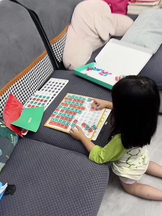9月份就要上大班,上小学1年级的孩子,赶紧入这个百数板,它把数学的底层逻辑展现的淋漓尽致,孩子一学就会了#数学思维 #数学启蒙