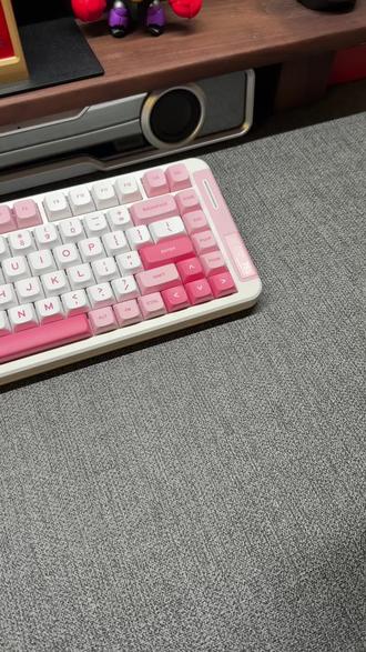 小米、红米手机如何设置鸿蒙Next主题,关于本机直接显示鸿蒙Next,还有鸿蒙Next图标,就连状态栏也适配了#玩机技巧 #鸿蒙Next主题 #小米 #红米 #数码科技