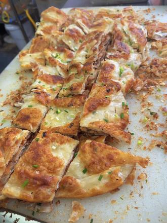 欢迎上海的粉丝!长途跋涉只为胡氏香酥饼!感谢支持!#强烈推荐 #原创视频 #新鲜出炉 #芜湖美食#抖音美食推荐官