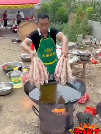 #污渍轻松去除 #锅底黑垢清洗剂 #厨房好物