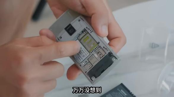 还有点怀念那些年的万能充以及一个手机两电池的时代