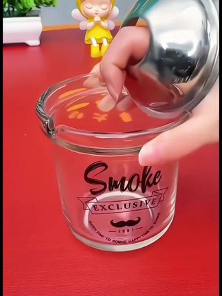 漏斗式设计的烟灰缸,颜值高,烟灰不会乱飞 # 烟灰...