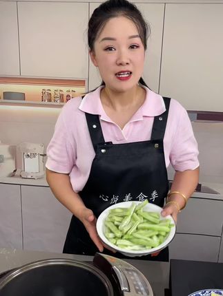 用电饭锅做的一道邪乎美食,不加一滴水,鲜味浓郁,软烂入味#美味可口 #大人小孩都爱吃#太香啦美食推荐