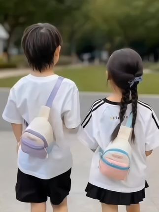 #创意儿童迷你多巴胺旅游外出撞色斜挎包女小包包