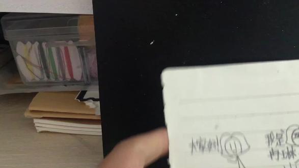 #手绘对话 这里注意一下,可能绘画添加对话的时候可能会没有几个字,只不过不用在意,第一次绘画做说明请见谅,因为不会其他画风,所以只画了火柴人 ,可能视频有点不好,但不过请见谅,以后可能不会再更新加查了后续努力更新(虽然我开学了,但我一定会更新的,但什么时候更新就不一定了…)