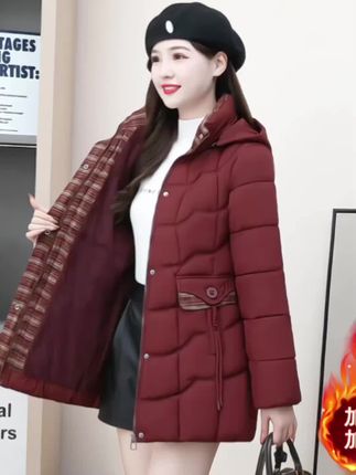 中长款时尚女棉服,特别适合40岁以上的姐妹穿,上身效果特别好看,加绒加厚棉袄保暖外套,这个冬天有它就够了#棉服 #棉服也能穿出时尚感 #棉服外套 #中长款棉服 #时尚妈妈装