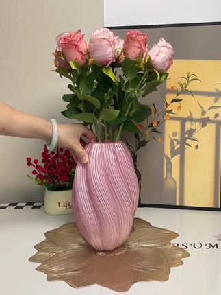 #麦芽糖花瓶 #家居摆件 #花瓶插花 #美观实用 #居家好物 @DOU+小助手