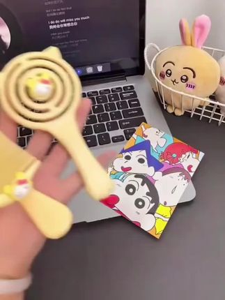 这个kitty组合梳子太可爱了叭! 小小一个方便放包里随身携带 #KT猫梳子 #造型梳 #蓬松梳@巨量千川 @抖音商城