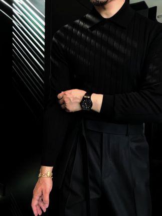 当梧桐叶开始泛黄,衣橱也需要换季的仪式感。 #针织polo衫 #高级感穿搭#秋季polo衫