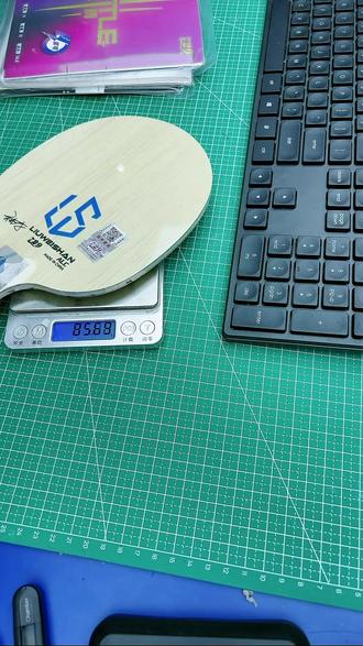 64冠国货老牌!蓝海绵胶皮旋转拉球太爽 729老字号出品,奔腾II国套蓝海绵反胶,专为提升旋转设计,拉球弧线低平下扎,38-41硬度可选,扫码验真伪,专业级体验!
