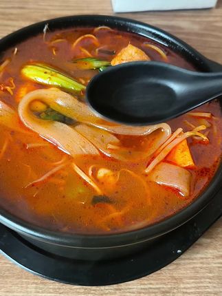 吃个怂呢吃,都是汤跟绿豆芽!