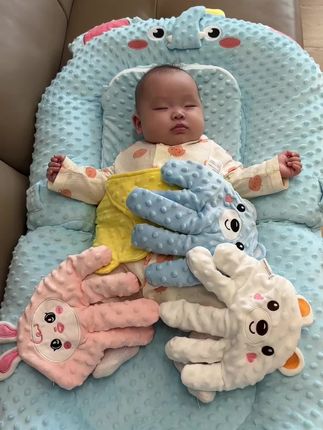 月子里婆婆就给我安排了这个床中床 终于不会一放下去就醒,宝宝也能睡好几个小时,睡哪放哪,也不用担心爸爸会压到宝宝了,容易落地醒的宝子可以安排一个,满满的安全感#母婴好物 #床中床 #带娃神器