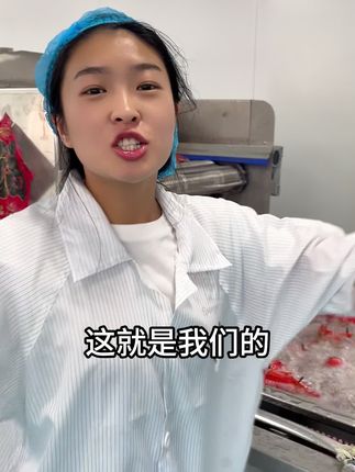 百分百红心苹果汁,源头工厂直发。采用新疆阿克苏红心苹果汁,每一袋都相当于2个新鲜苹果,清爽酸甜,苹果味浓郁,关键才这个价格#苹果汁#果汁#纯果汁#百分百